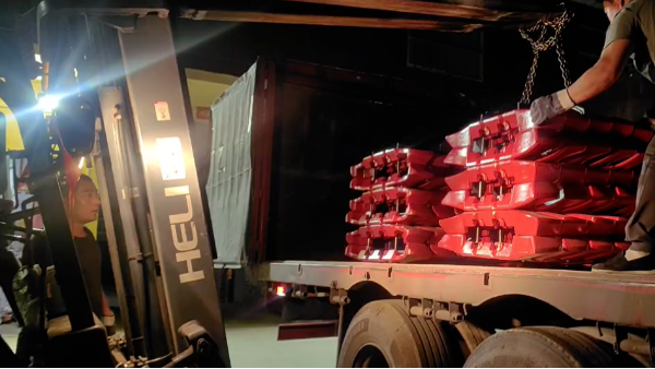 雙志配件“倉(cāng)”滿即發(fā)，護(hù)航生產(chǎn)無時(shí)差